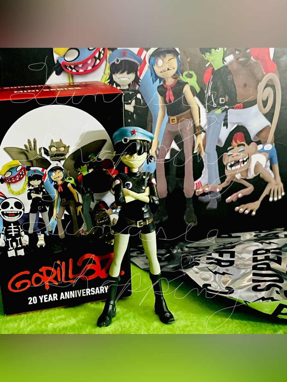 Gorillaz x SuperPlastic LE Noodle Figure (Cyborg/Plastic Beach version)